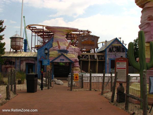 normal_six-flags-kentucky-kingdom-road-r