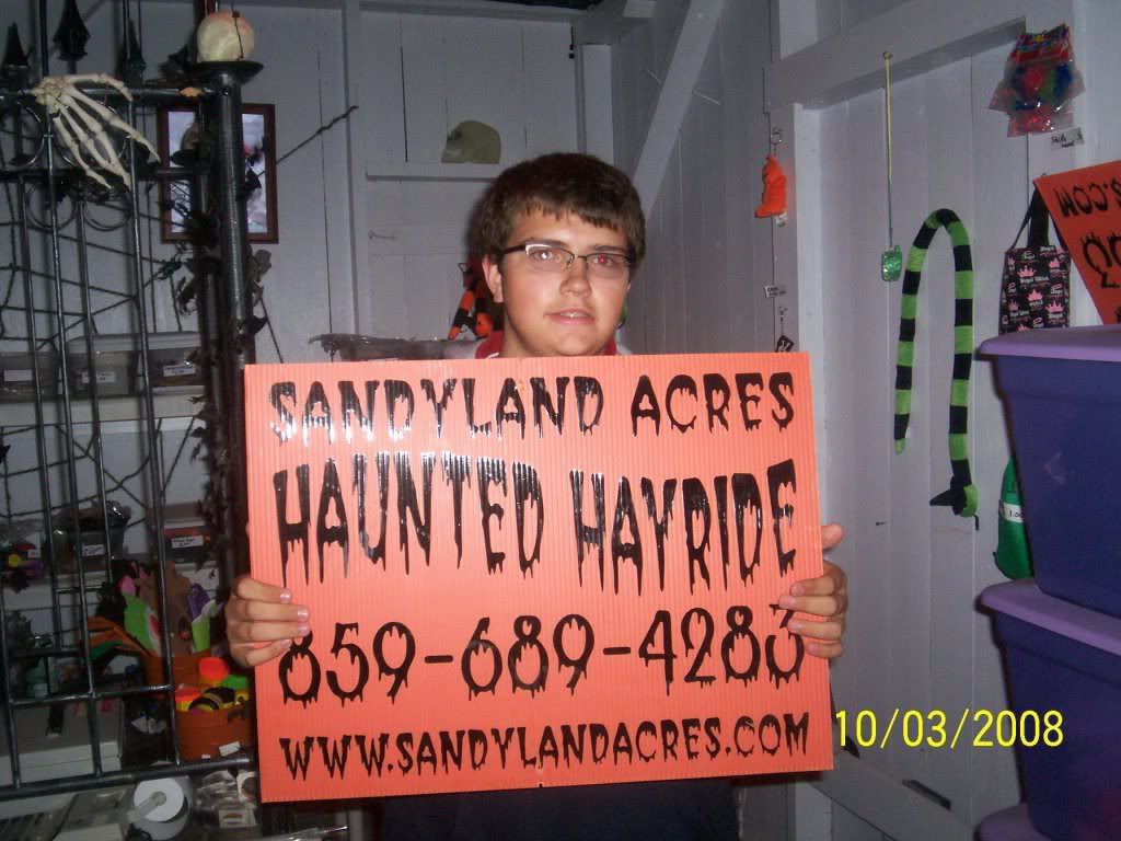 sandylandacreshauntedhayrideandb-7.jpg